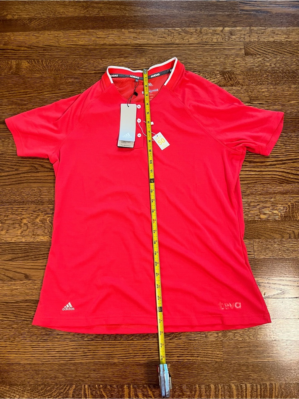 NWT Adidas Climachill upf 50 Women’s Red Short-Sleeve Henley Golf Top Shirt - Picture 6 of 9